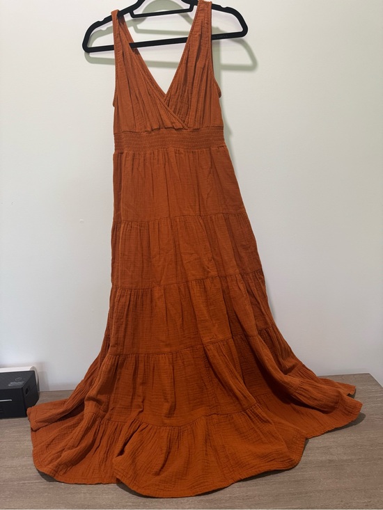 Universal Thread Dresses & Skirts - Universal Thread Rust Orange Tiered V-Neck Maxi Dress | Very Good Condition